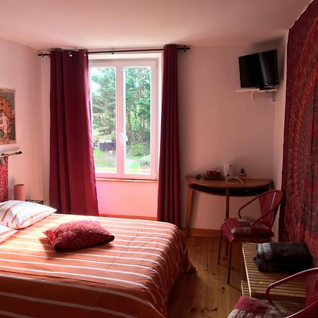 La Longre Hotel Cerisy-la-Foret Екстериор снимка