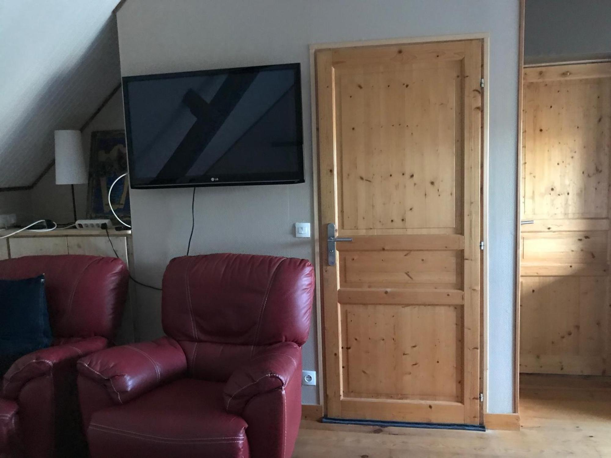 La Longre Hotel Cerisy-la-Foret Екстериор снимка